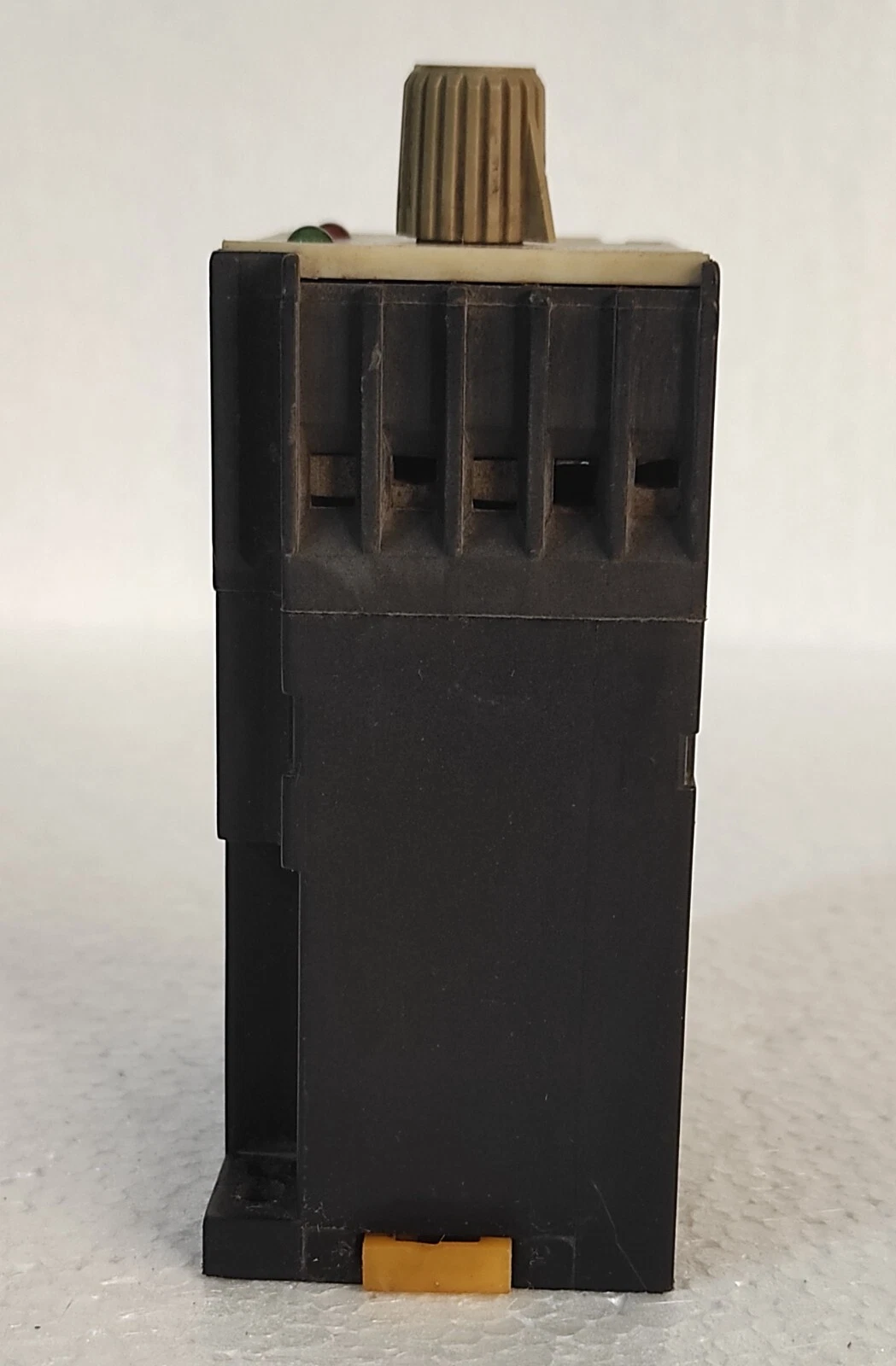 admin/uploads/uploads/Siemens 7PU2240 Electric Timer_4.webp
